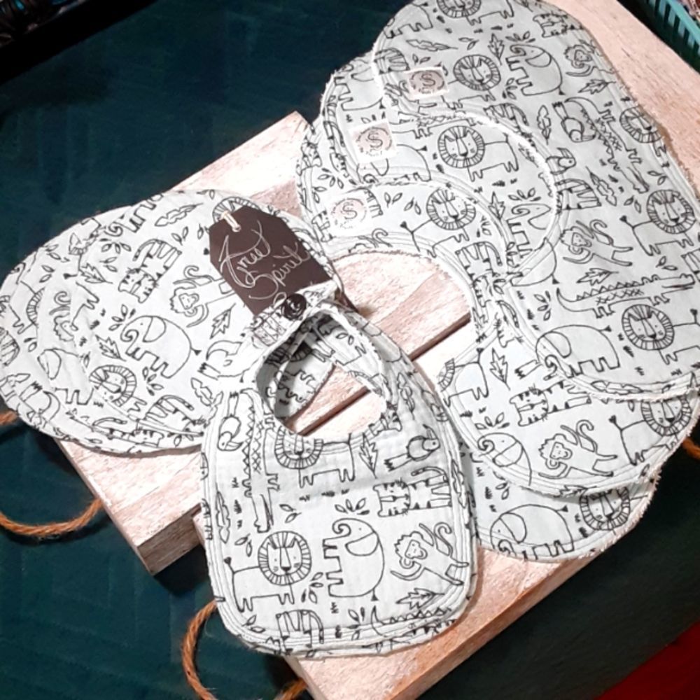 NEW: baby accessories for Newborns or babydolls!